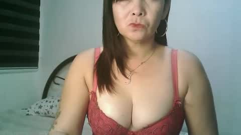 hotmamajen4u online show from April 6, 2026, 12:30 am