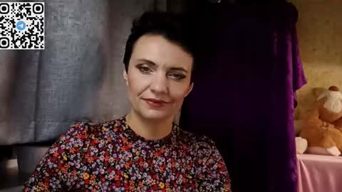 hotmamaqueen234 online show from March 25, 2026, 4:57 pm