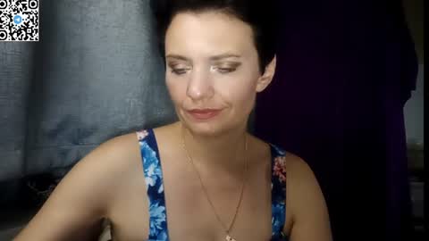 hotmamaqueen234 online show from June 22, 2026, 7:44 pm