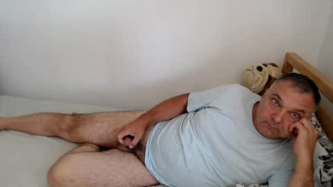 Snapshot of hotman7423 chatting on August 3, 2026, 8:35 am hotman7423 online show from August 3, 2026, 8:35 am