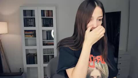 Cherry  online show from February 22, 2026, 8:46 am