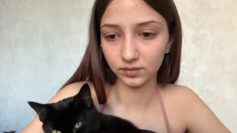 Cherry  online show from July 19, 2026, 4:22 pm