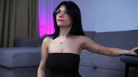 Molly online show from June 1, 2026, 12:34 am