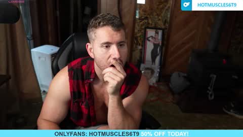 Snapshot of hotmuscles6t9 chatting on October 11, 2025, 12:26 pm hotmuscles6t9 online show from October 11, 2025, 12:26 pm