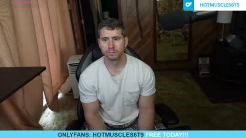 hotmuscles6t9 online show from April 13, 2026, 2:33 pm