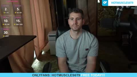 hotmuscles6t9 online show from April 15, 2026, 10:32 pm