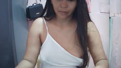 hotpink4u04 online show from January 16, 2026, 10:36 pm