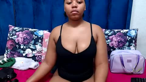 Snapshot of hotsmalltitsx chatting on July 14, 2026, 3:11 am hotsmalltitsx online show from July 14, 2026, 3:11 am