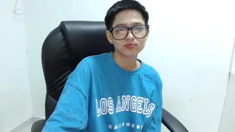 hott_cute69 online show from November 8, 2025, 9:09 am