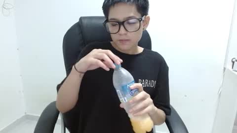 hott_cute69 online show from November 19, 2025, 9:31 am