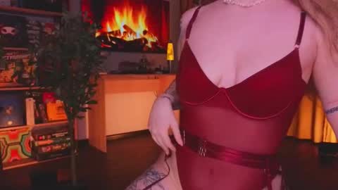 Snapshot of hottie_jane chatting on February 21, 2026, 7:04 pm Jane online show from February 21, 2026, 7:04 pm