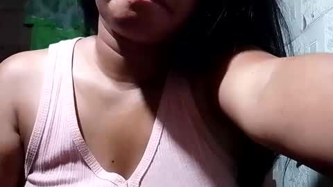Snapshot of hottie_mama2022 chatting on May 29, 2026, 8:51 pm Lyn online show from May 29, 2026, 8:51 pm
