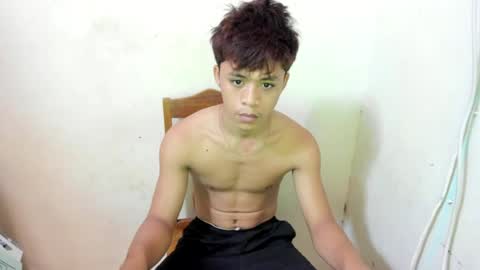 Snapshot of hottie_migs chatting on July 8, 2026, 10:20 am hottie_migs online show from July 8, 2026, 10:20 am