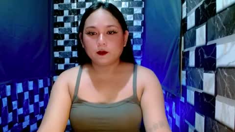Snapshot of hottie_uzeah21 chatting on June 15, 2026, 9:33 am hottie_uzeah21 online show from June 15, 2026, 9:33 am