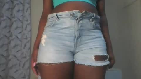 Snapshot of hottie_vera chatting on May 1, 2026, 6:51 am vera online show from May 1, 2026, 6:51 am