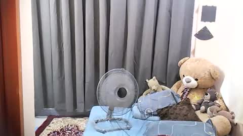 HottieChloe online show from April 11, 2026, 7:35 am