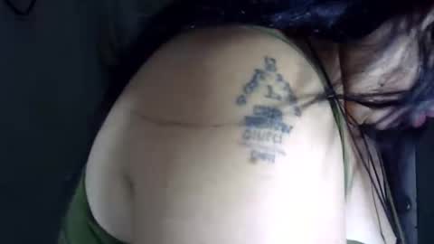 hottycrissy4u online show from April 25, 2026, 2:03 pm