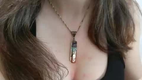 Hotwixx online show from April 25, 2026, 8:17 am