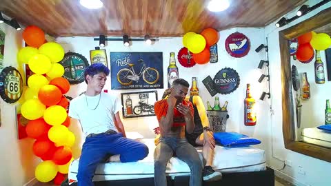 HOWENTS online show from February 8, 2025, 2:47 am