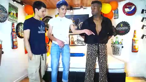 HOWENTS online show from February 9, 2025, 2:38 am