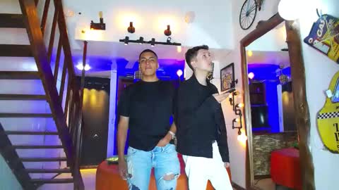 HOWENTS online show from September 21, 2025, 2:13 am