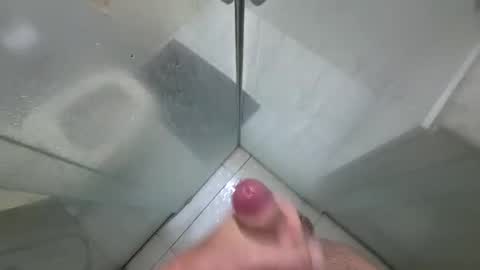 Snapshot of hricieri chatting on October 21, 2025, 10:32 pm Henrique online show from October 21, 2025, 10:32 pm