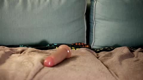 HuckelBerry online show from October 27, 2025, 2:43 pm