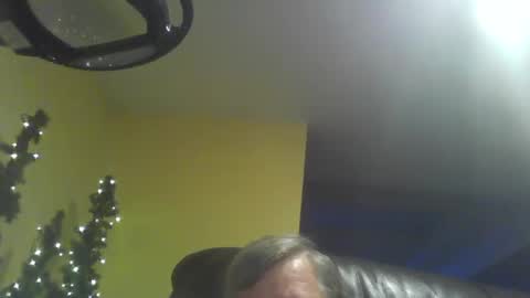 huckfinn1976 online show from January 13, 2025, 1:39 pm