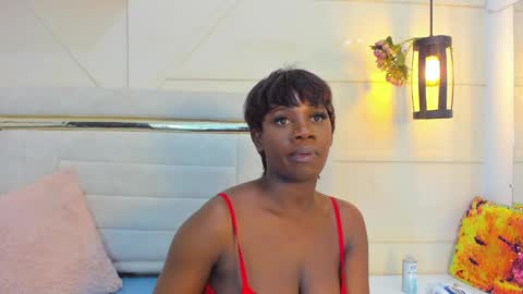 Snapshot of huddah_cam chatting on March 5, 2025, 5:39 pm huddah online show from March 5, 2025, 5:39 pm