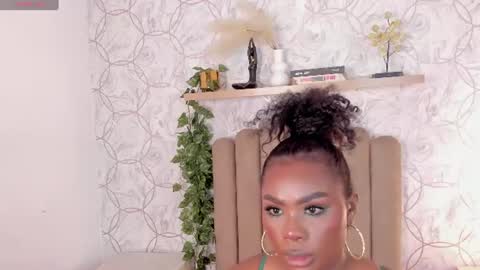 Snapshot of huge_boobs_ebony chatting on June 18, 2026, 7:18 pm huge boobs ebony online show from June 18, 2026, 7:18 pm