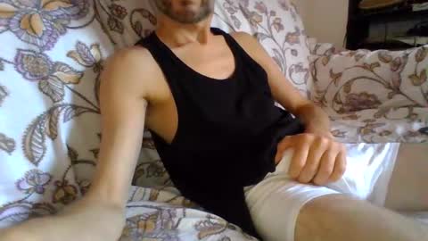 Snapshot of hugebobforever1983 chatting on September 21, 2025, 9:44 am hugebobforever1983 online show from September 21, 2025, 9:44 am