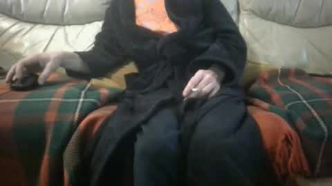 hugenob4u online show from February 15, 2026, 3:53 pm