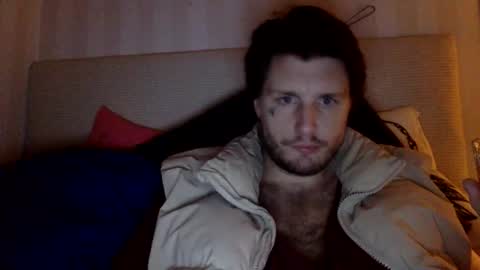 Snapshot of hugeswedishviking chatting on September 15, 2025, 11:27 pm hugeswedishviking online show from September 15, 2025, 11:27 pm
