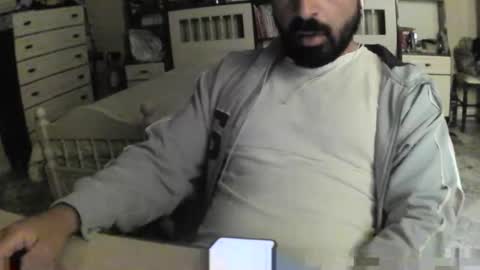 Snapshot of hugeveiny chatting on April 29, 2026, 12:42 pm hugeveiny online show from April 29, 2026, 12:42 pm