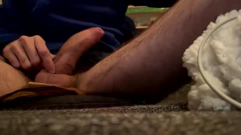 hugewhitecockboy online show from December 1, 2025, 7:41 pm