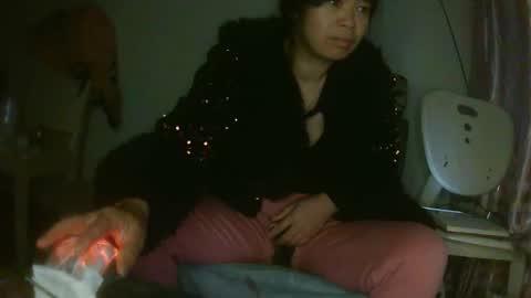 hujiajia520321431 online show from February 3, 2026, 8:14 pm