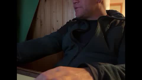 hukobossx online show from September 22, 2025, 7:49 pm