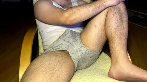 hundick_69 online show from April 26, 2026, 9:23 pm