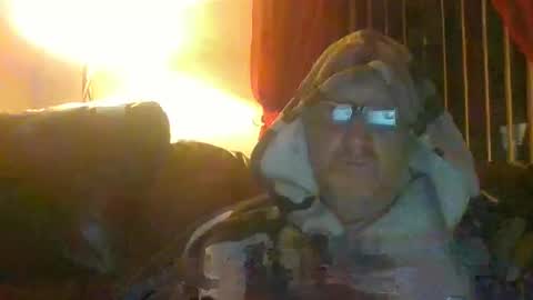 Snapshot of hung69foryou chatting on December 29, 2024, 10:03 pm hung69foryou online show from December 29, 2024, 10:03 pm