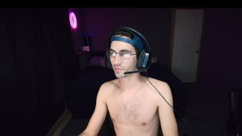 Snapshot of hungbidad666 chatting on December 7, 2024, 12:41 am FootLover online show from December 7, 2024, 12:41 am