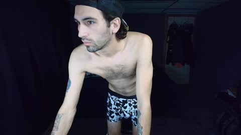 Snapshot of hungbidad666 chatting on December 14, 2024, 12:01 am FootLover online show from December 14, 2024, 12:01 am