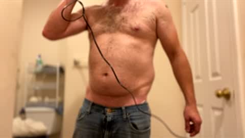 Snapshot of hungbwc99999 chatting on February 8, 2026, 10:40 am hungbwc99999 online show from February 8, 2026, 10:40 am