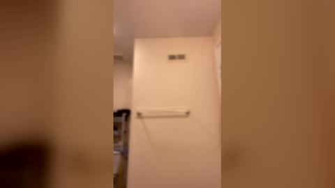 Snapshot of hungbwc99999 chatting on February 23, 2026, 3:48 am hungbwc99999 online show from February 23, 2026, 3:48 am