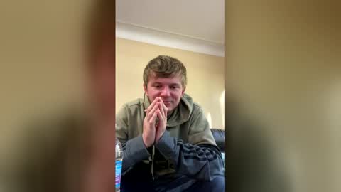 hungdaddy450 online show from December 4, 2025, 5:21 pm