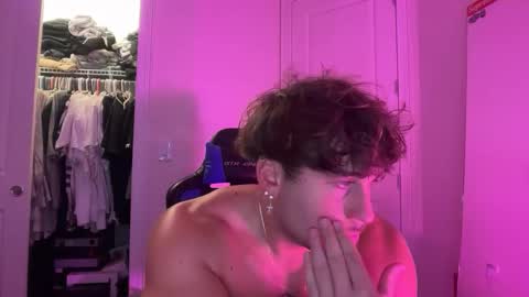 hungkingg22 online show from April 5, 2026, 5:10 pm