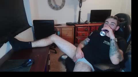 Snapshot of hungmtnman2256 chatting on March 15, 2026, 5:02 am hungmtnman2256 online show from March 15, 2026, 5:02 am