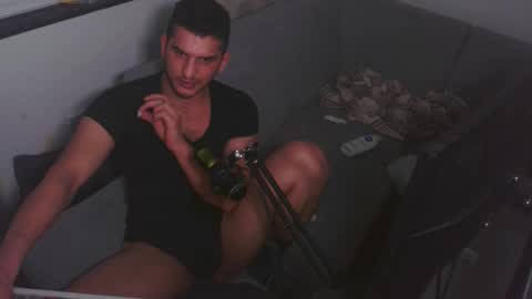 LittleDevilXo1999 online show from December 18, 2025, 10:49 pm