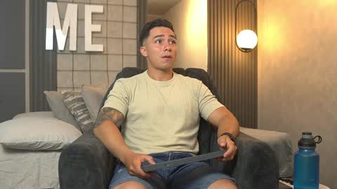 Snapshot of hunk_ryan chatting on September 16, 2025, 12:06 pm hunk_ryan online show from September 16, 2025, 12:06 pm