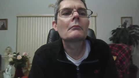 Snapshot of hunkmasclefad458 chatting on February 16, 2026, 6:42 am hunkmasclefad458 online show from February 16, 2026, 6:42 am