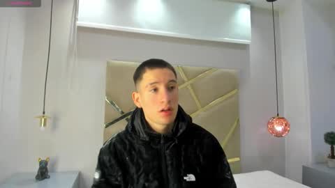 hunterheat_ online show from March 18, 2026, 12:41 pm